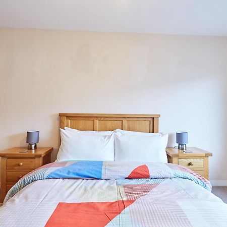 Etive, Beautiful Lochside Apartment With Balcony ฟอร์ตวิลเลียม ภายนอก รูปภาพ