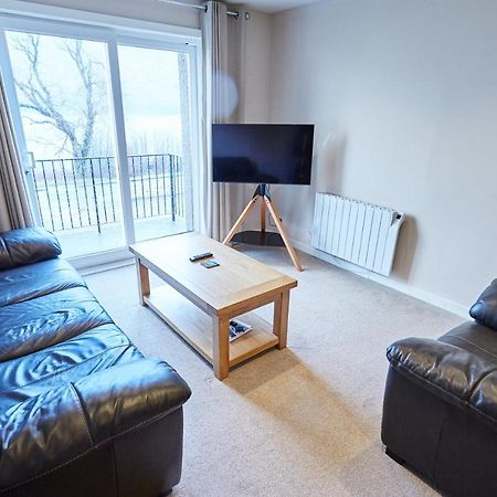 Etive, Beautiful Lochside Apartment With Balcony ฟอร์ตวิลเลียม ภายนอก รูปภาพ