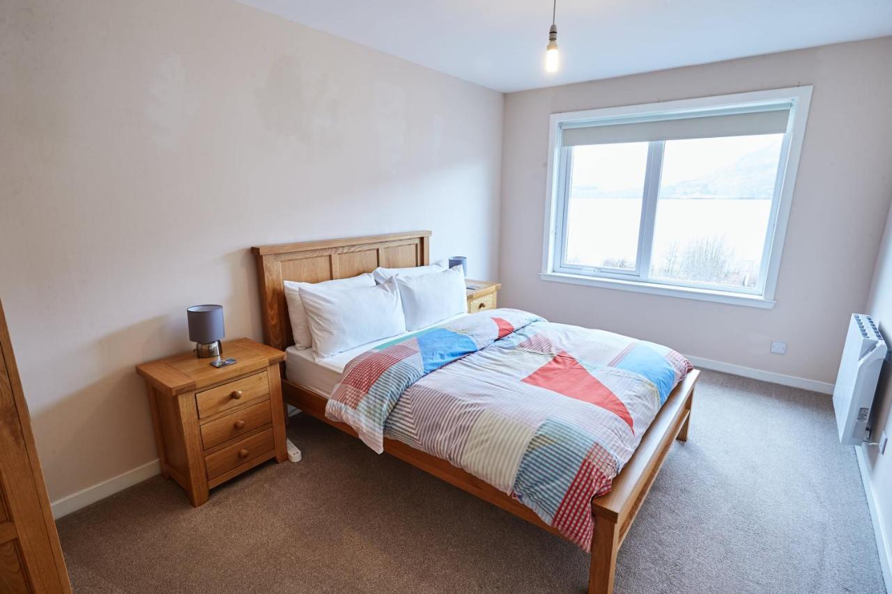 Etive, Beautiful Lochside Apartment With Balcony ฟอร์ตวิลเลียม ภายนอก รูปภาพ